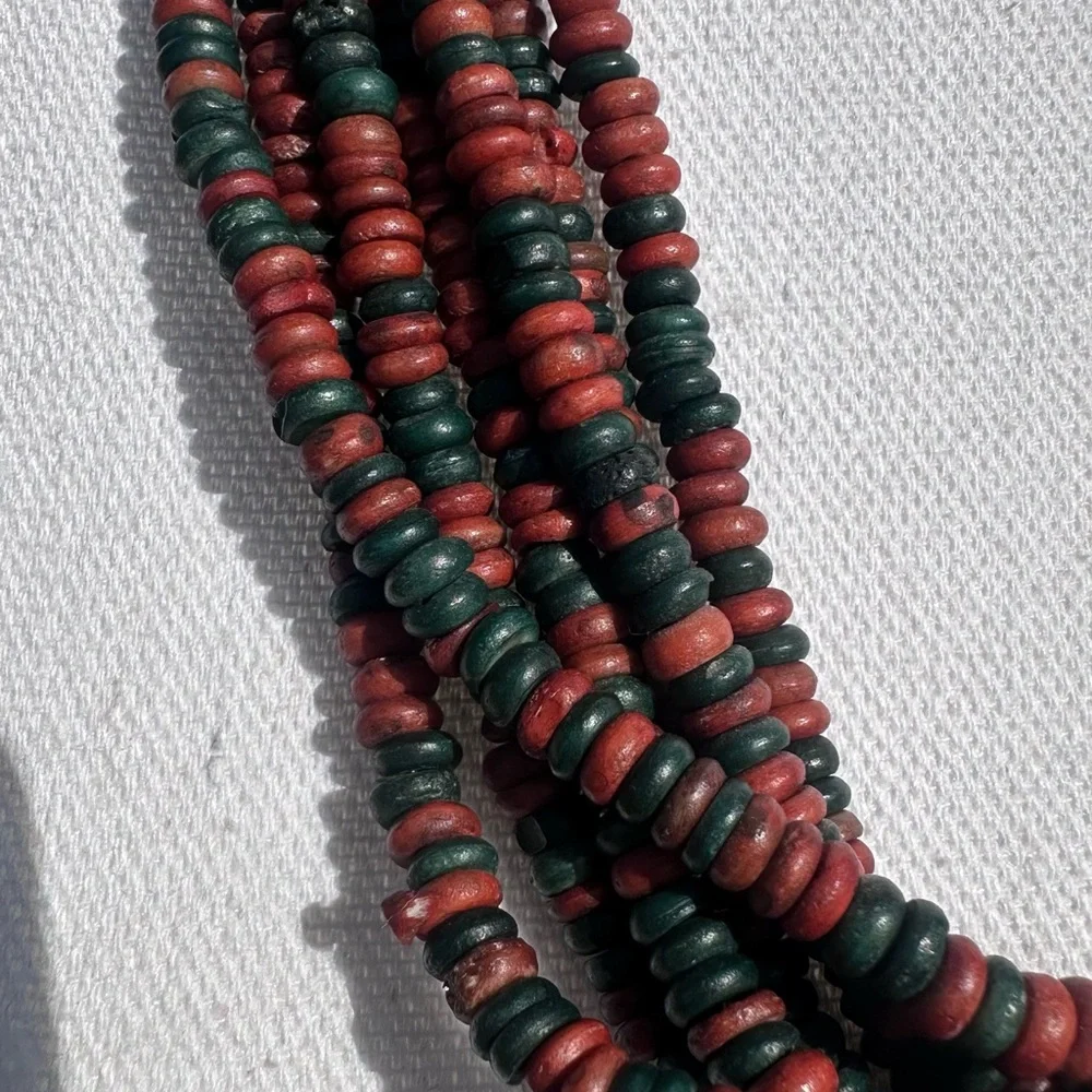 Vintage Ethnic Style Red and Green Multi-Strand Beaded Necklace - Picture 3 of 7